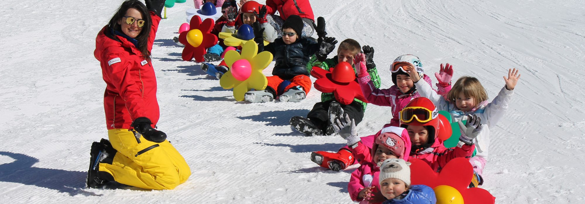 Bambini sulla Neve con la maestra Elena